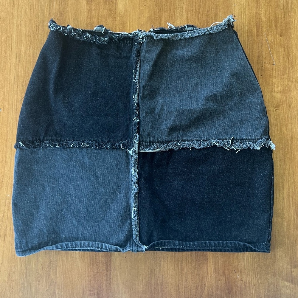 Lavish Tuscaloosa Black Skirt Size M